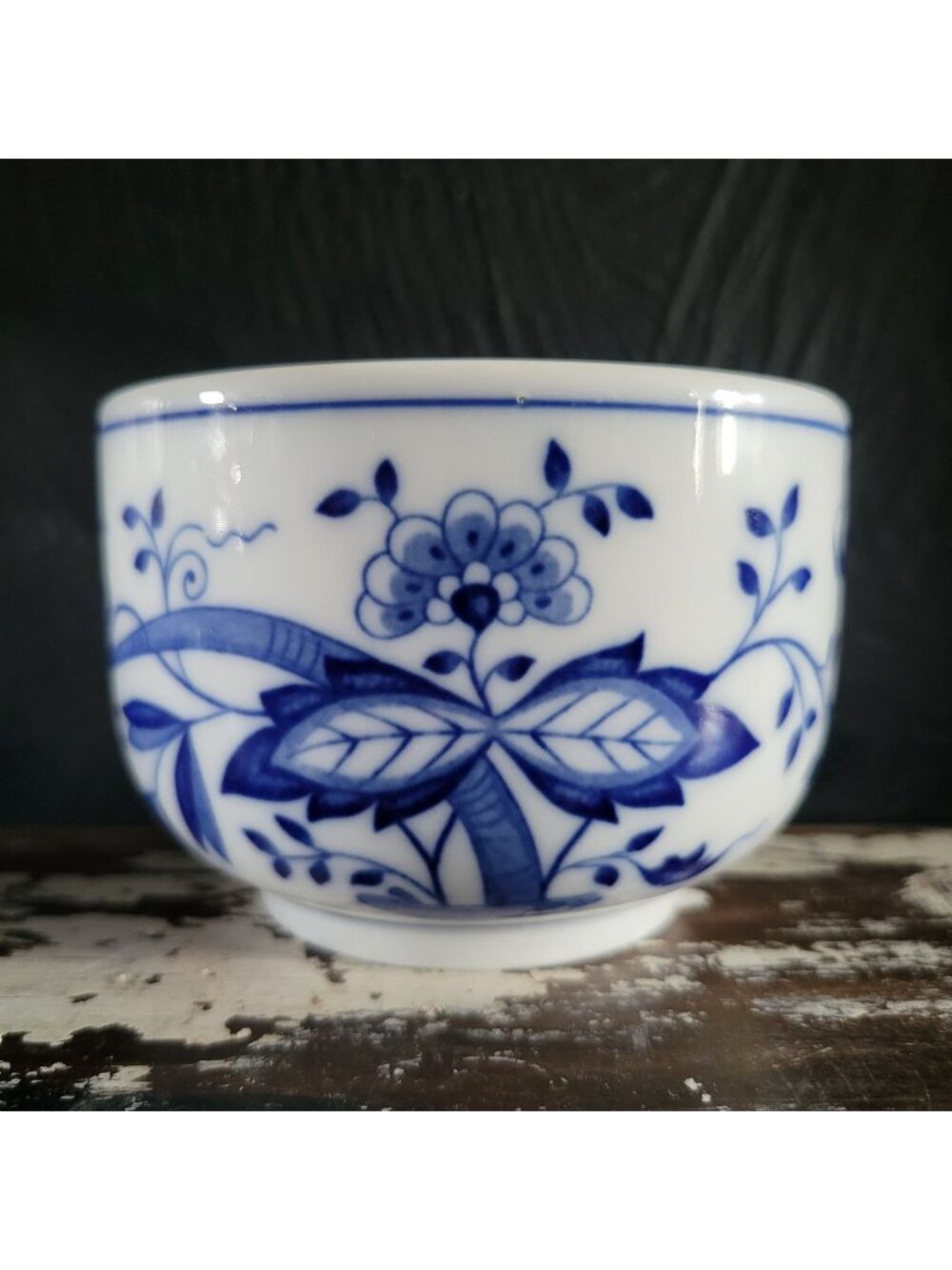 Vintage Hutschenreuther Blue Onion Porcelain Bowl Blue and White